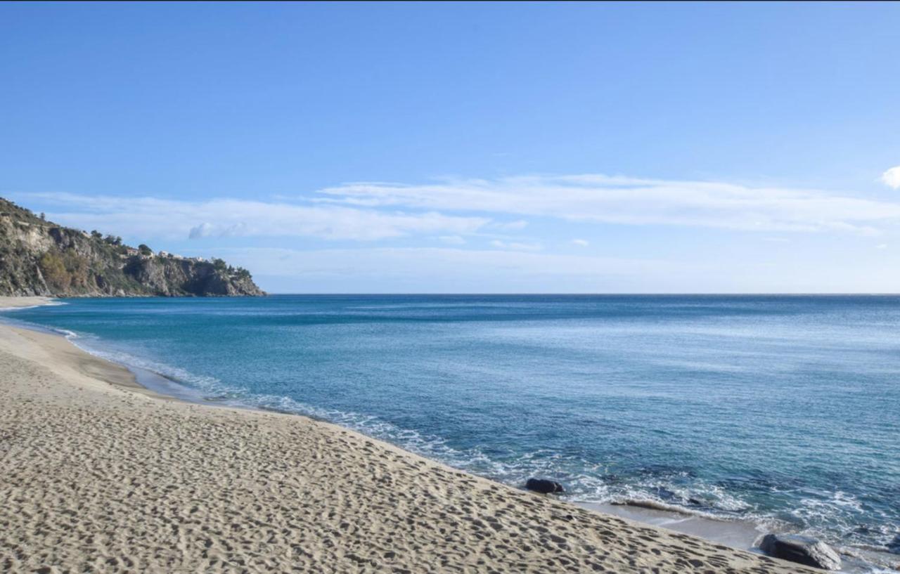 Confortevole E Spazioso Appartamento 100Mq A Falerna Con Vista Panoramica Sul Golfo Con Free Wifi E Smart Tv Екстер'єр фото